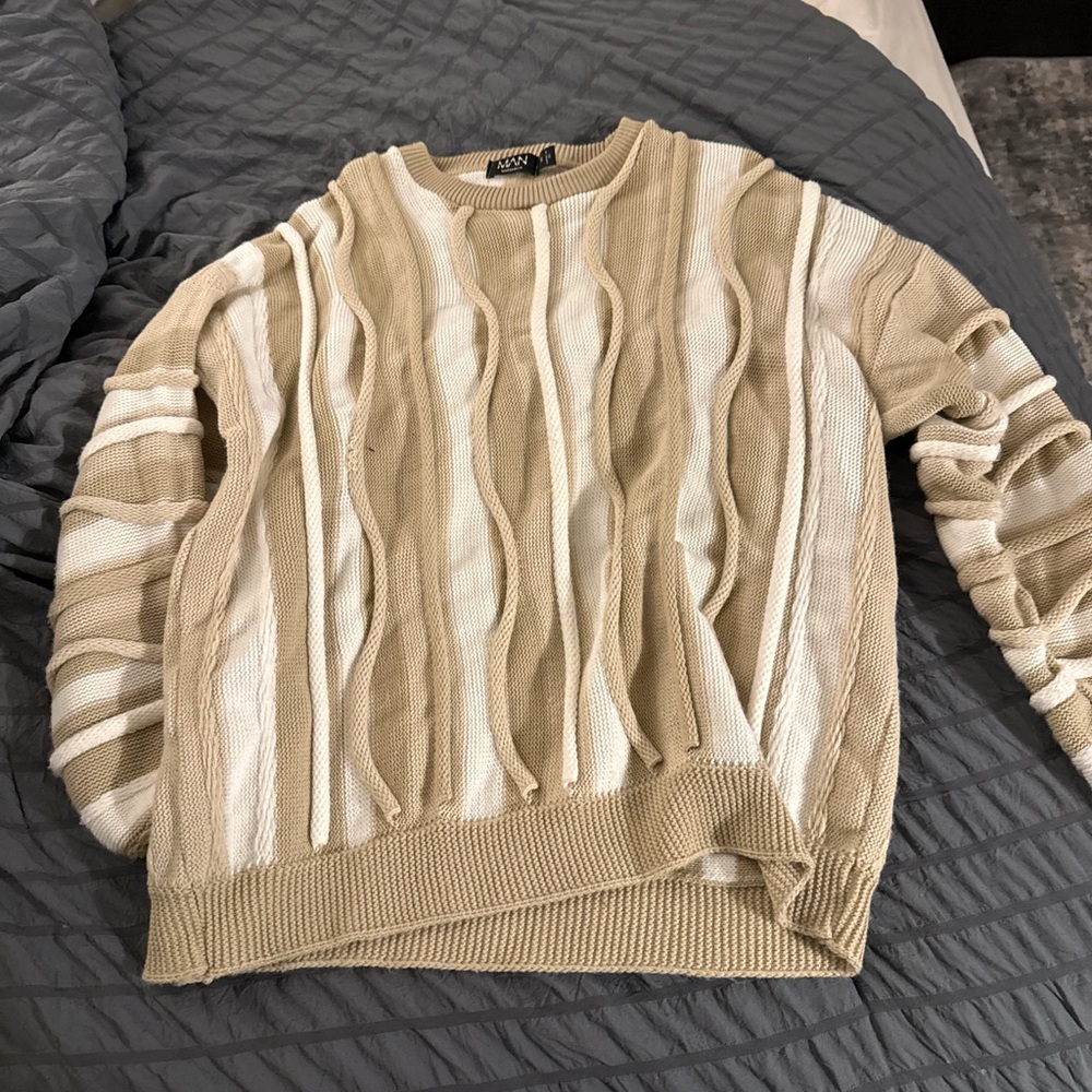 Men's Beige and White Sweater